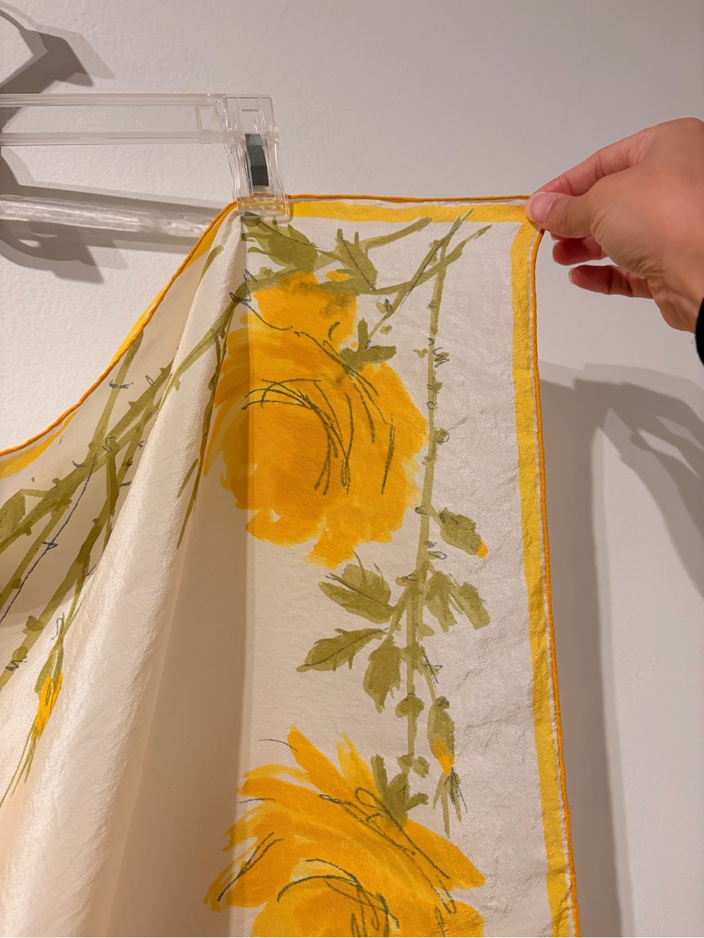 Vera Neumann Ladybug Signed Vintage Silk Scarf Yellow White Hand Rolled Japan - Picture 6 of 6